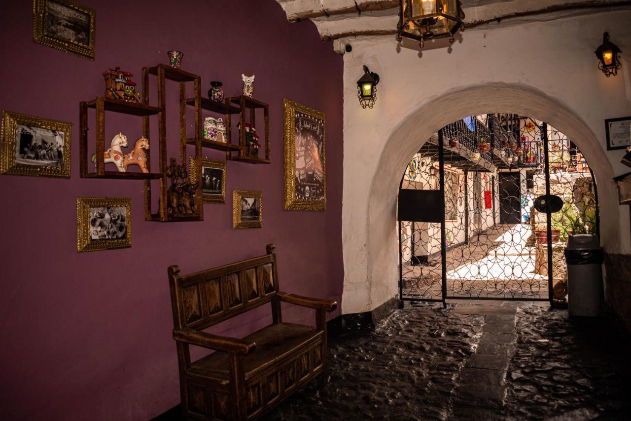 Intro Hostal