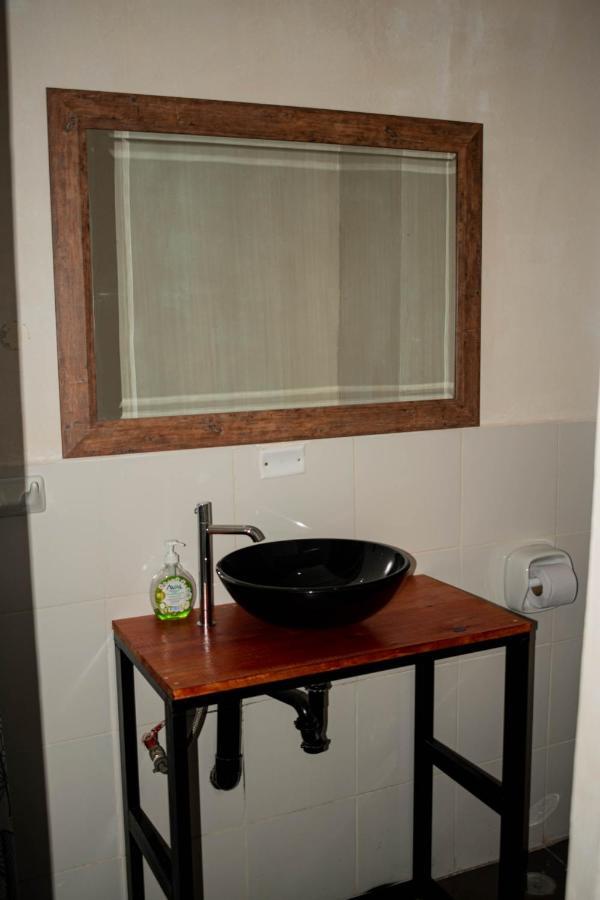 Hostal Intro